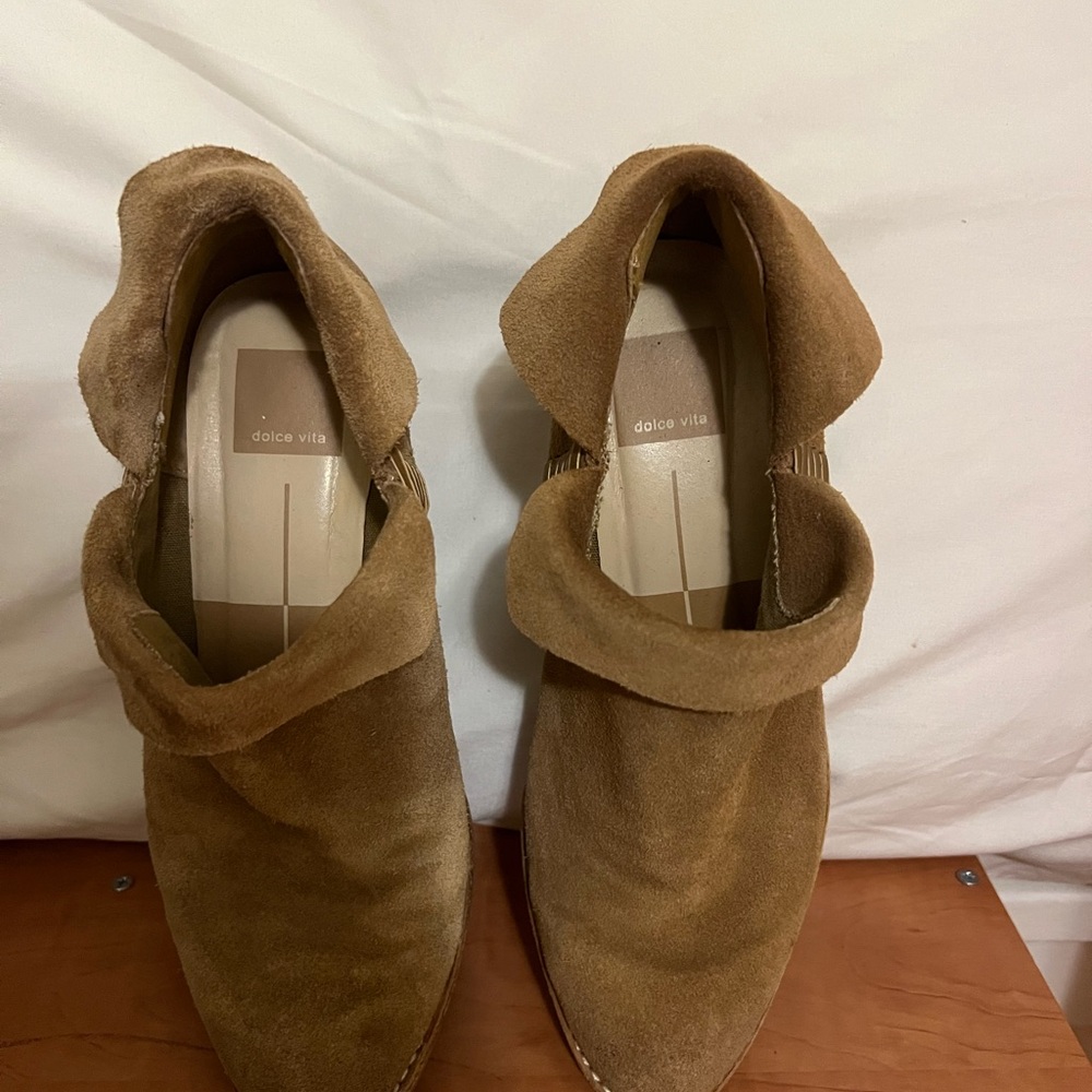 Dolce Vita Women's Brown Suede Ankle Booties